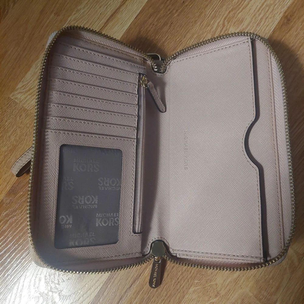 Michael Kors Light Pink Pebbled Leather Wristlet - Picture 3 of 4